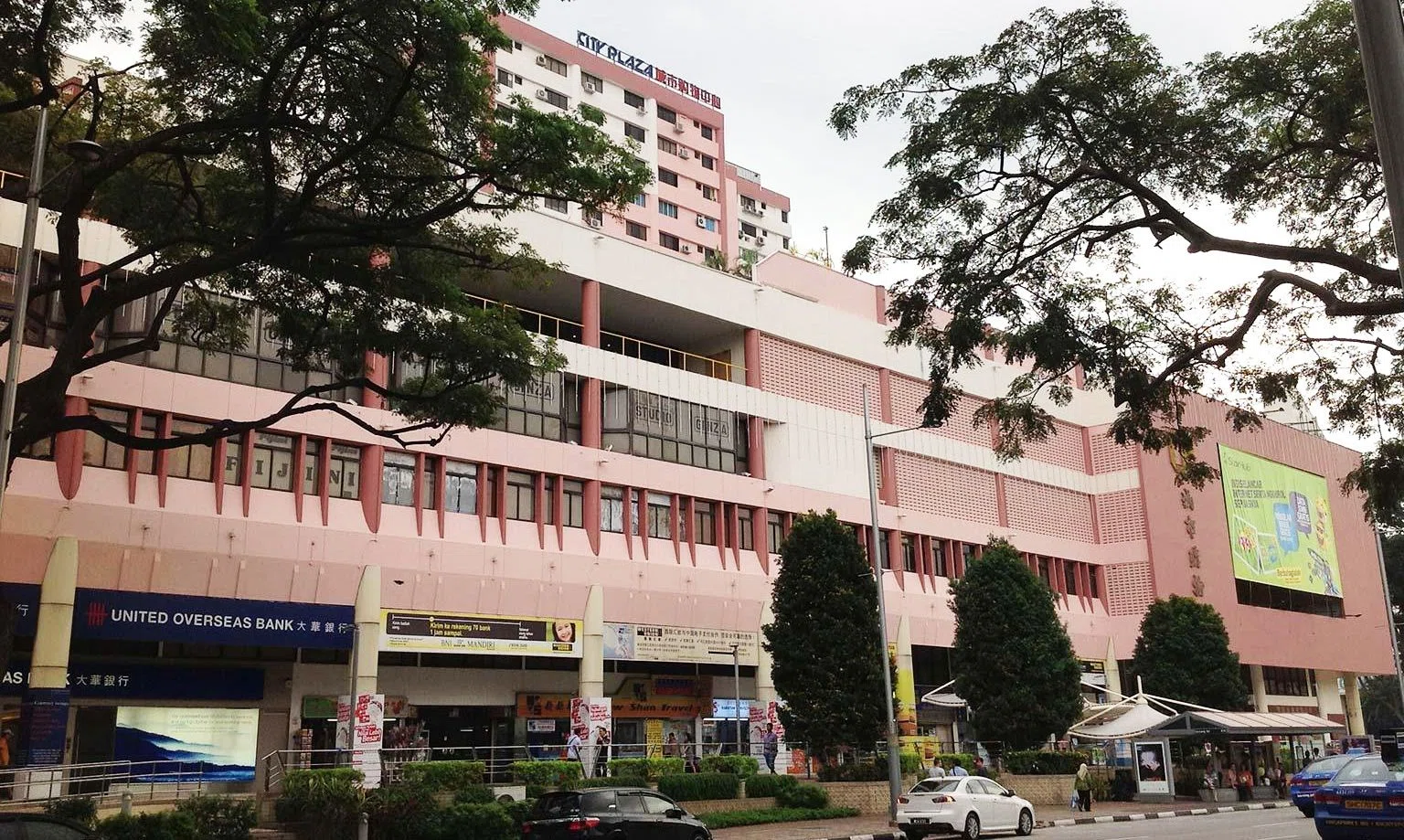 Top 5 shopping malls for residents in the vicinity of Geylang Condo Singapore