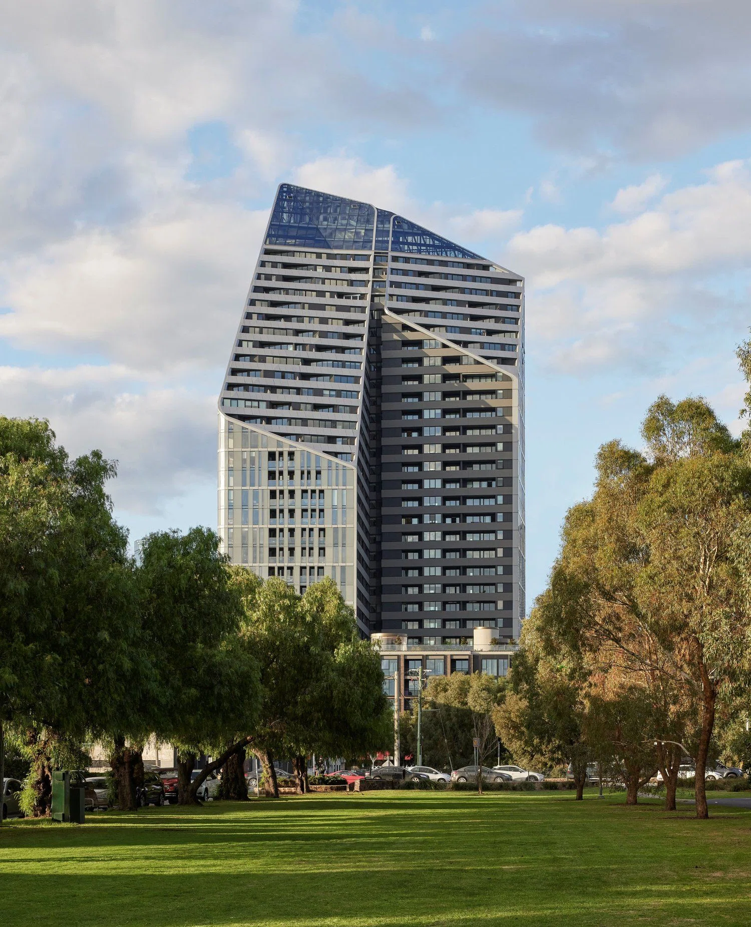 Experience Luxury Living at R. Iconic Melbourne
