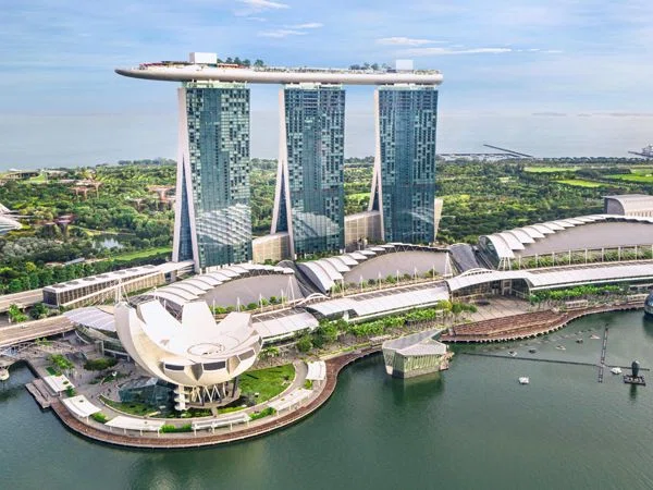 Urban Treasures quickly access to Marina Bay Sands