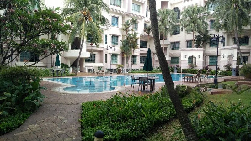 Gold Coast Condominium - 4 + 1 Bedroom for Rent