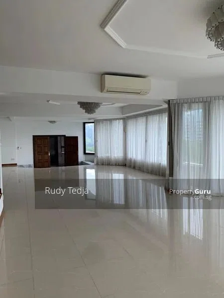 Lien Towers 4 + 1 Bedrooms - Rare Prime Exclusive Bungalow In The Air