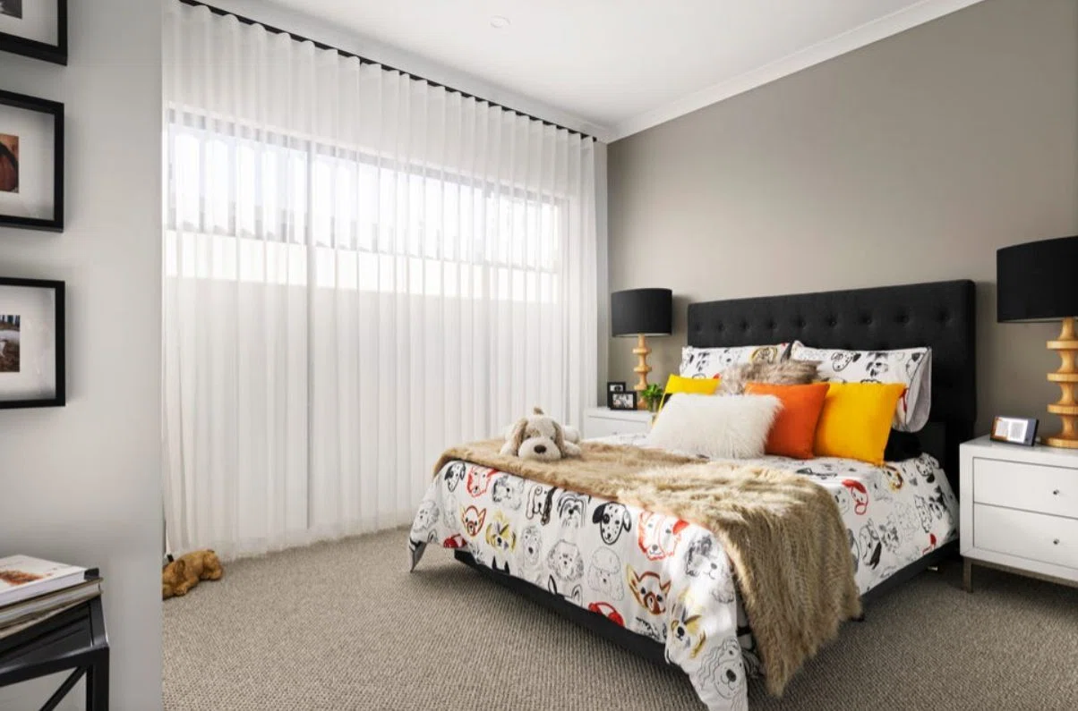 Whitby Town (4 Bed, 2 Bath, 2 Cars)